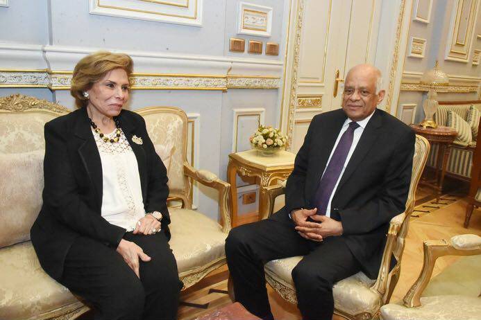 السفيرة مرفت تلاوي تلتقي برئيس مجلس النواب المصري