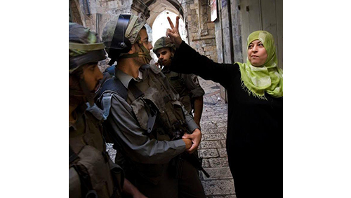 منظمة المرأة العربية تكرم عدد من السيدات الفلسطينيات المناضلات